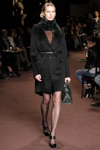 Look 25